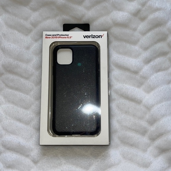 Black Case for New 2019 iPhone 6.5" - Picture 3 of 7